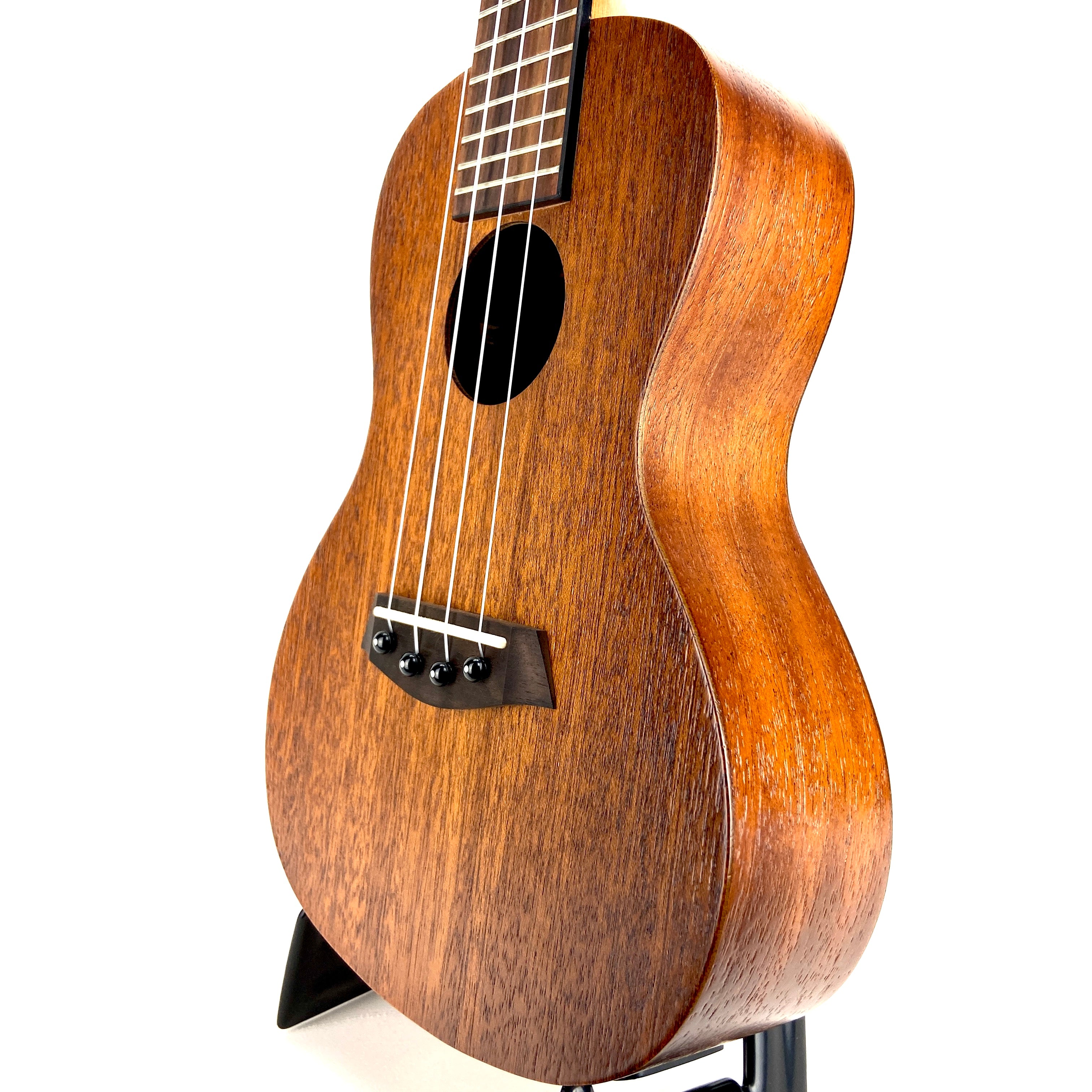 ISLANDER MC-4 EQ A/E CONCERT UKEULELE