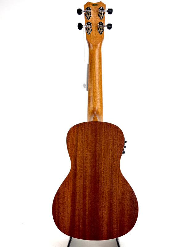 ISLANDER MC-4 EQ A/E CONCERT UKEULELE