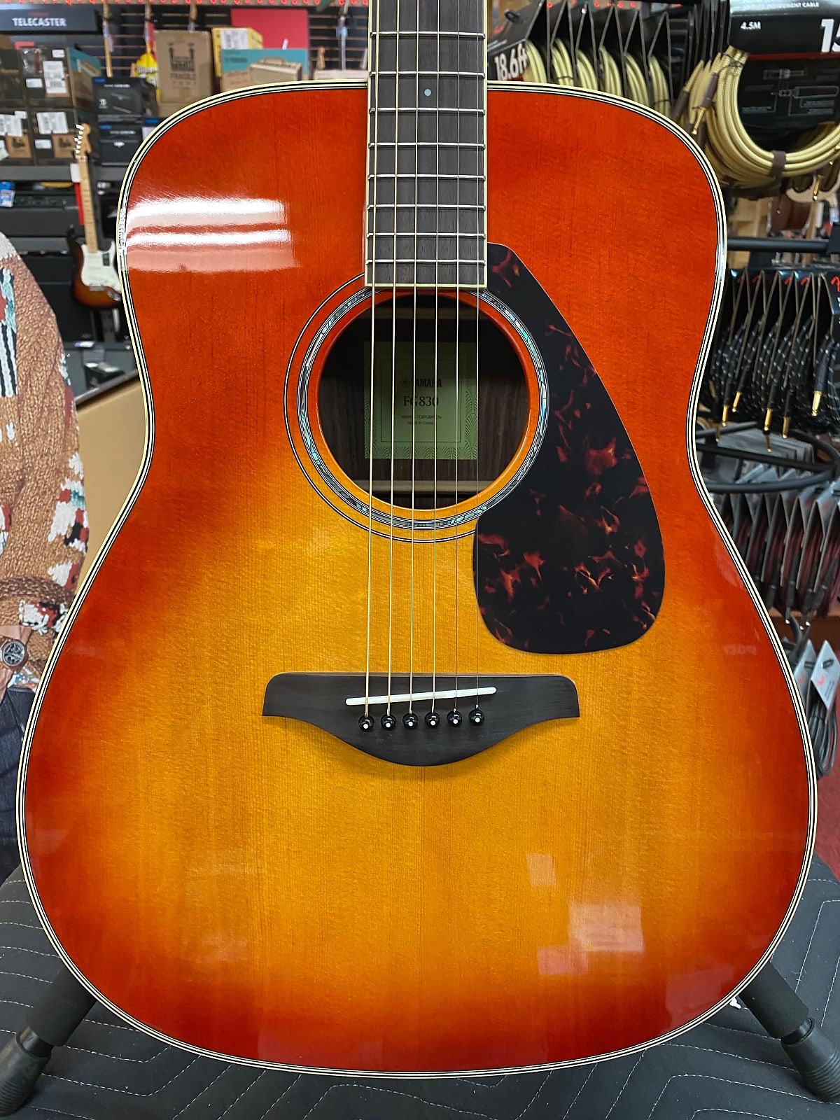 YAMAHA FG830 DREADNOUGHT AUTUMN BURST