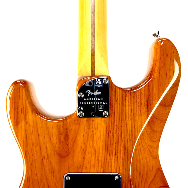 FENDER AMERICAN PROFESSIONAL II STRATOCASTER-ROASTED PINE