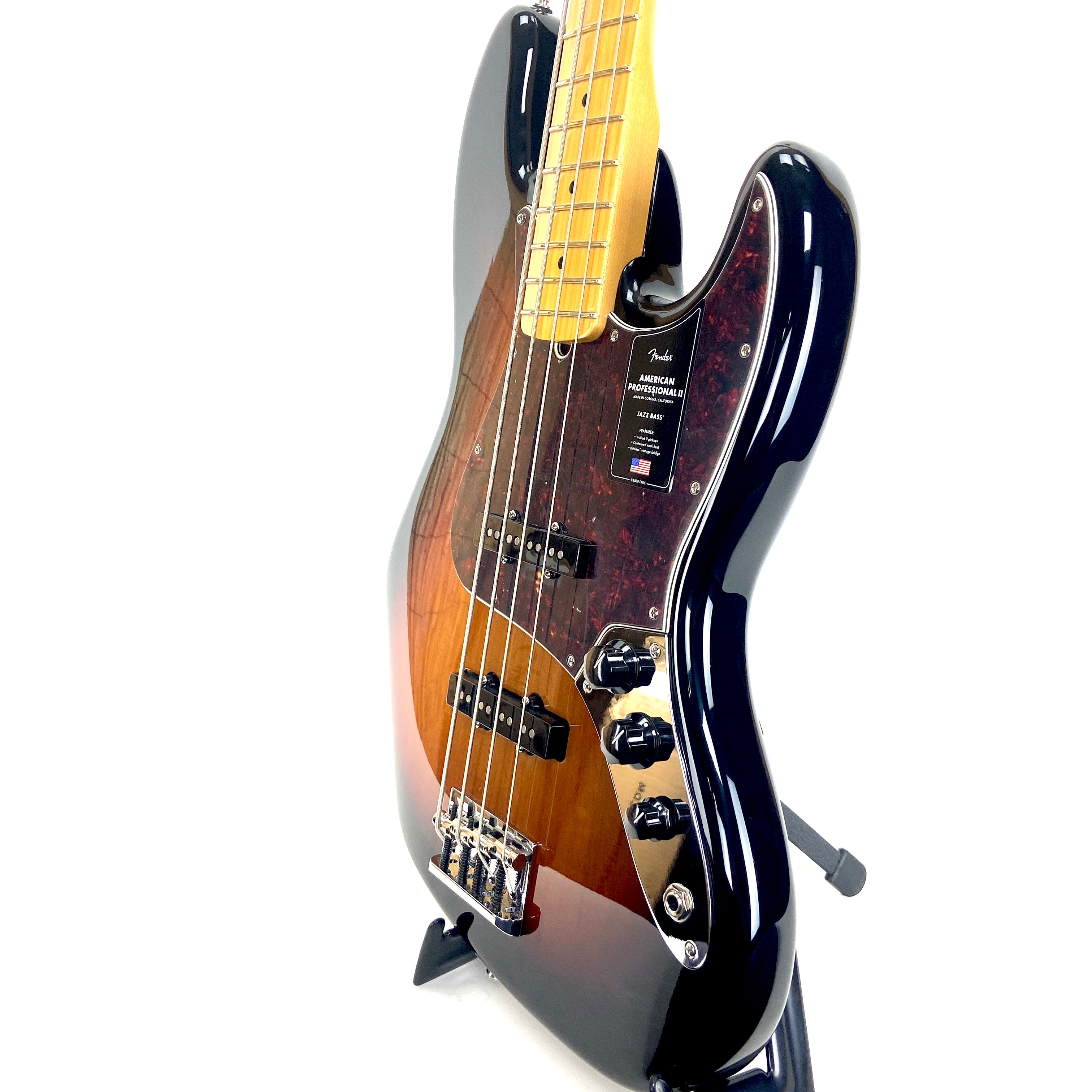 FENDER AMERICAN PROFESSIONAL II JAZZ BASS® 3 TONE SUNBURST