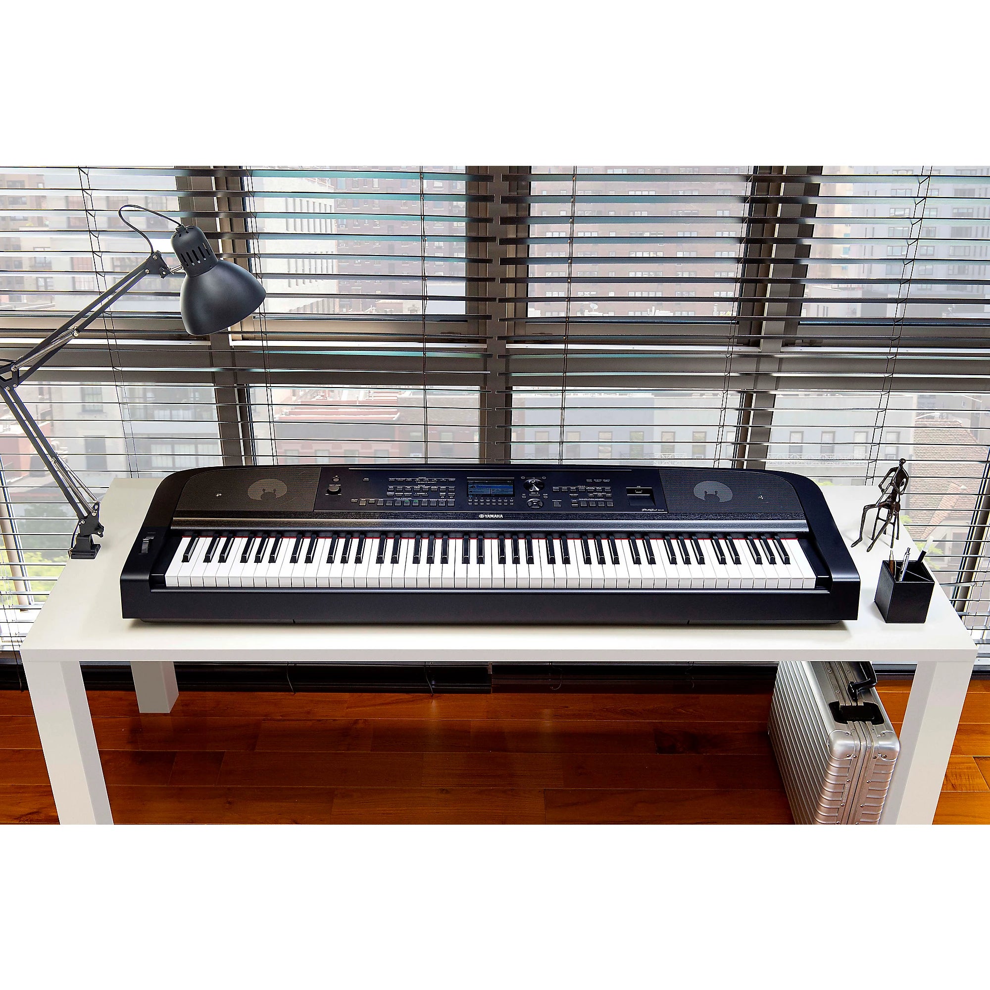 YAMAHA DGX670B 88 WEIGHTED ARRANGER KEYBOARD-BLACK
