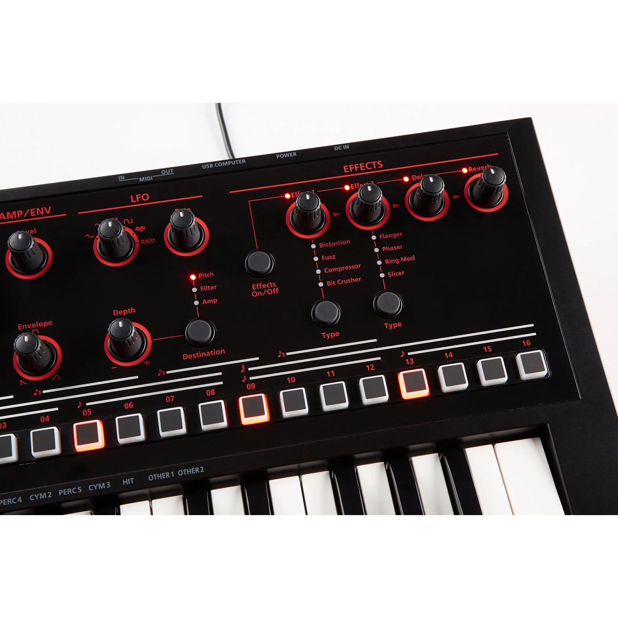 ROLAND JD-XI SYNTHESIZER