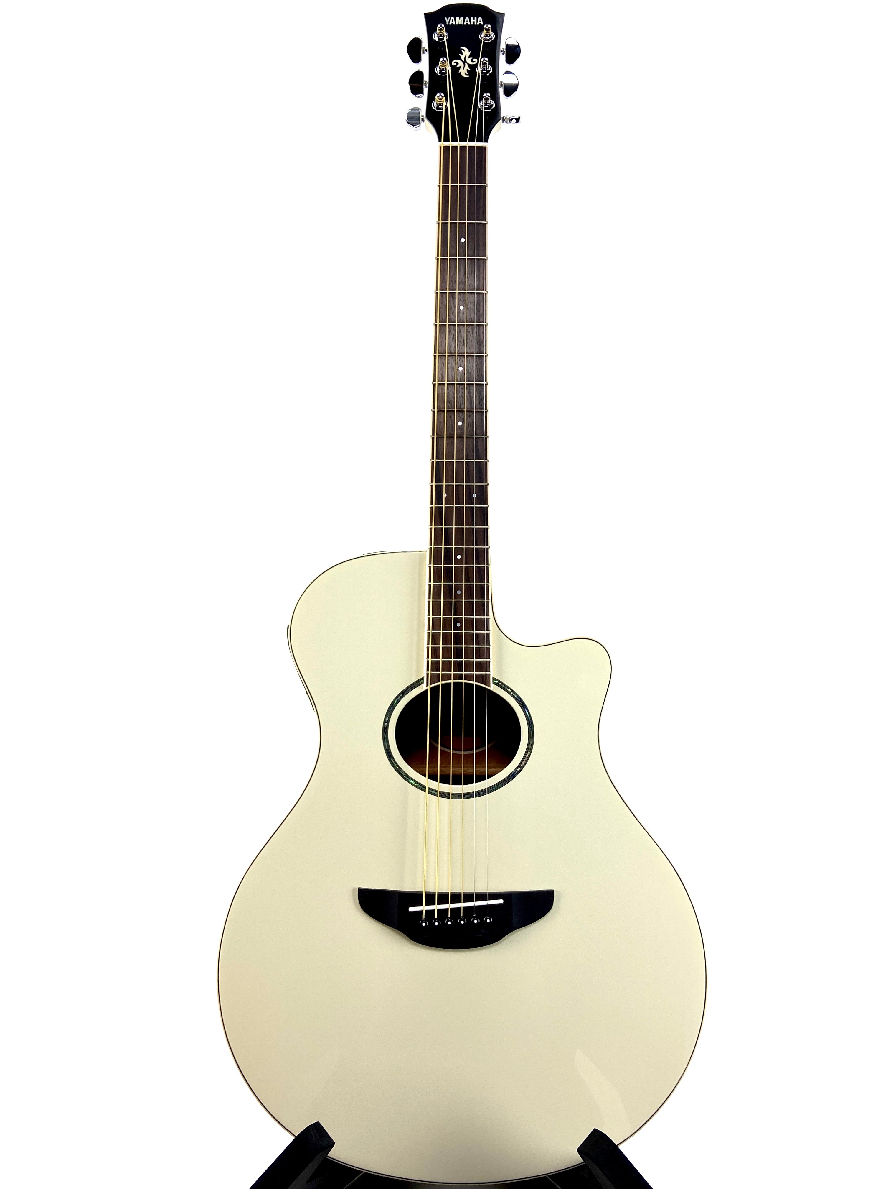 YAMAHA APX600 A/E THIN-LINE CUTAWAY VINTAGE WHITE