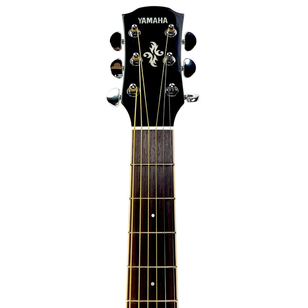YAMAHA APX600 A/E THIN-LINE CUTAWAY VINTAGE WHITE