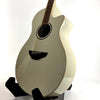 YAMAHA APX600 A/E THIN-LINE CUTAWAY VINTAGE WHITE