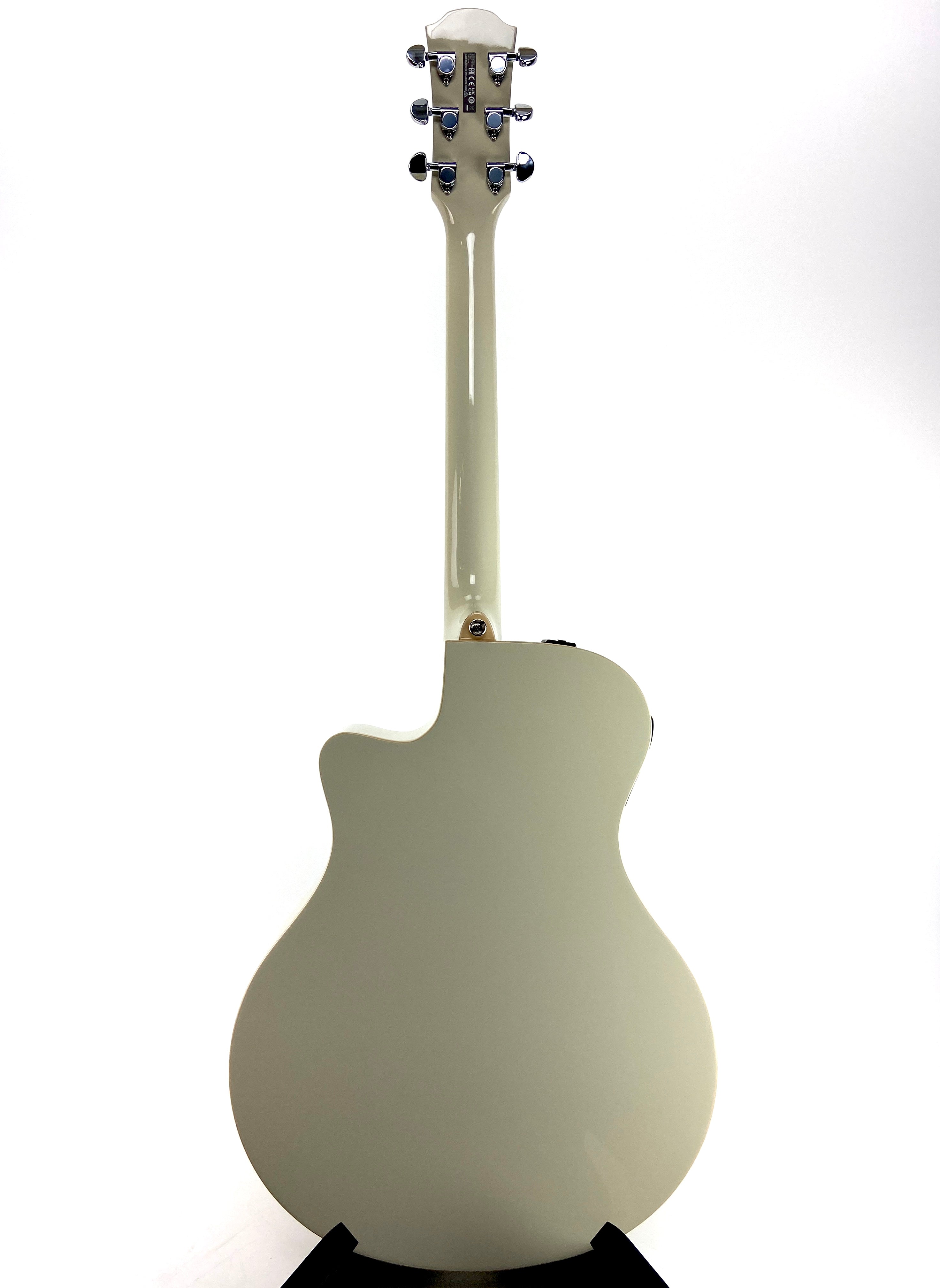 YAMAHA APX600 A/E THIN-LINE CUTAWAY VINTAGE WHITE