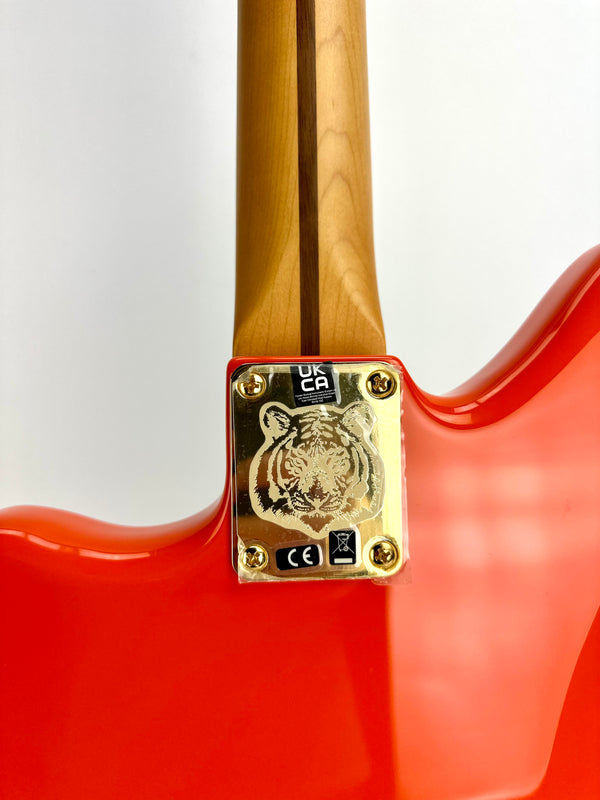 FENDER LTD MIKE KERR JAG BASS
