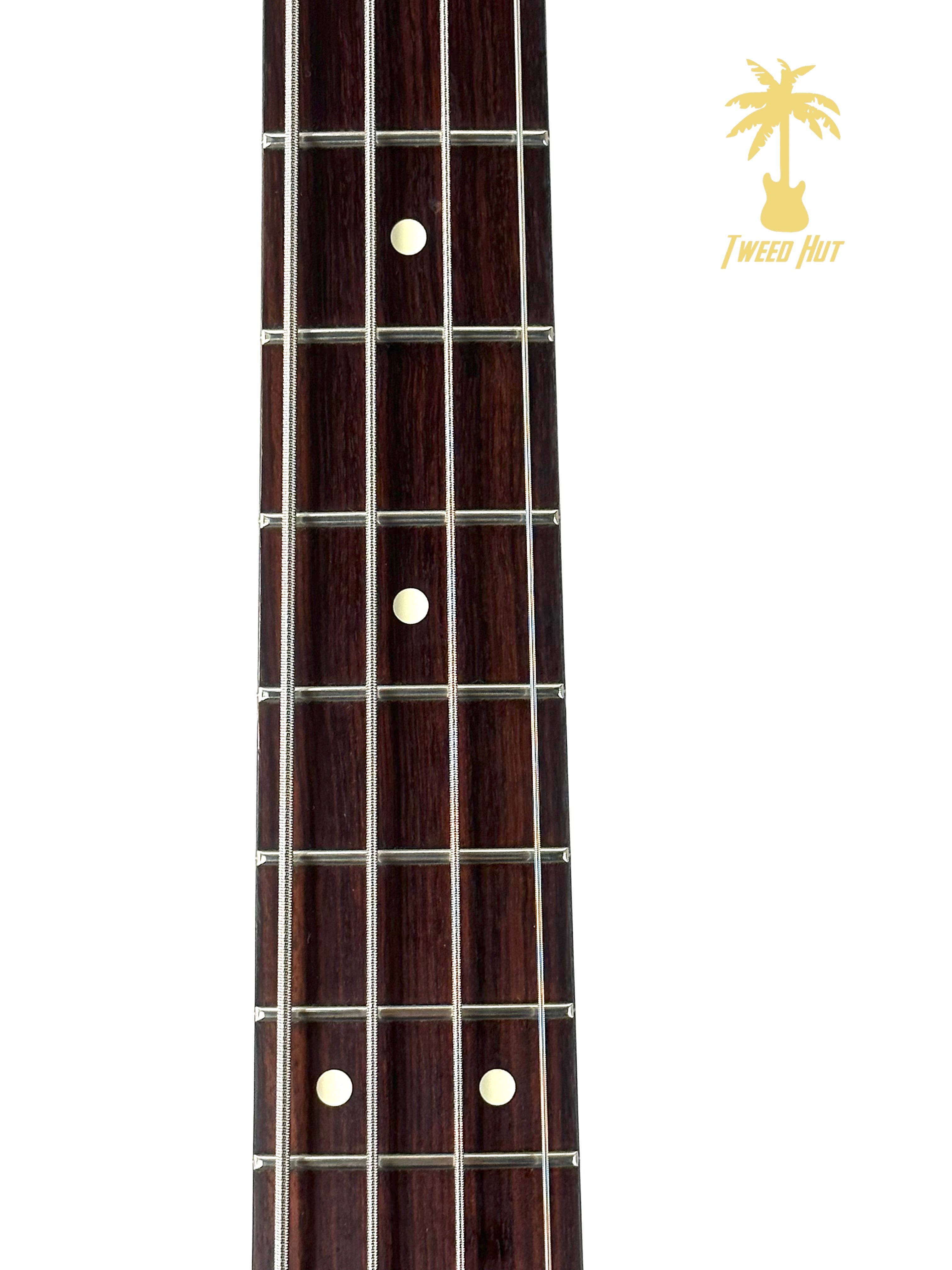 PRE-OWNED FENDER MEXICAN STANDARD P-BASS - MYSTIC SURF GREEN