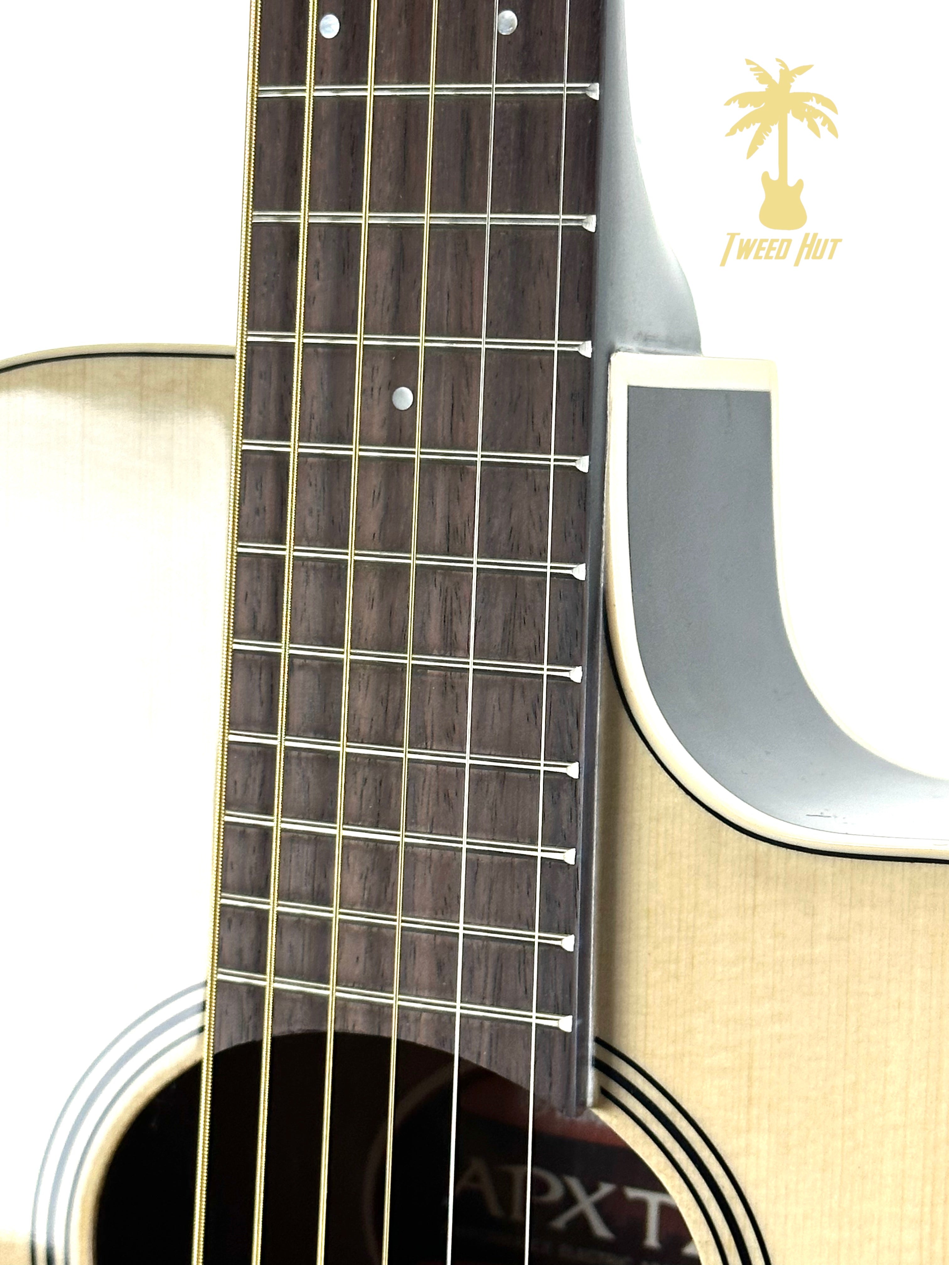 YAMAHA APXT2 3/4 THINLINE ACOUSTIC-ELECTRIC CUTAWAY GUITAR NATURAL