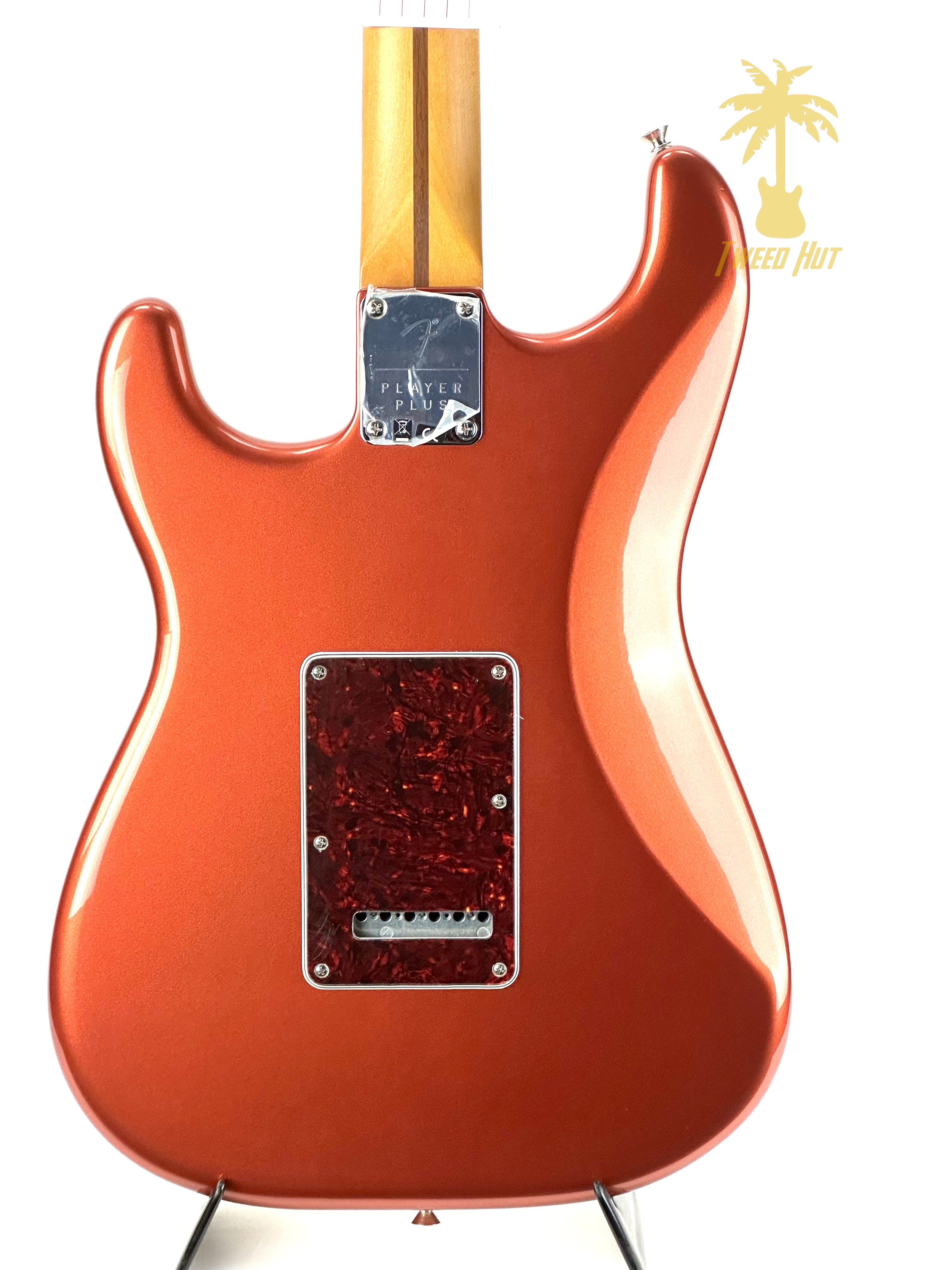 FENDER PLAYER PLUS STRATOCASTER-CANDY APPLE RED