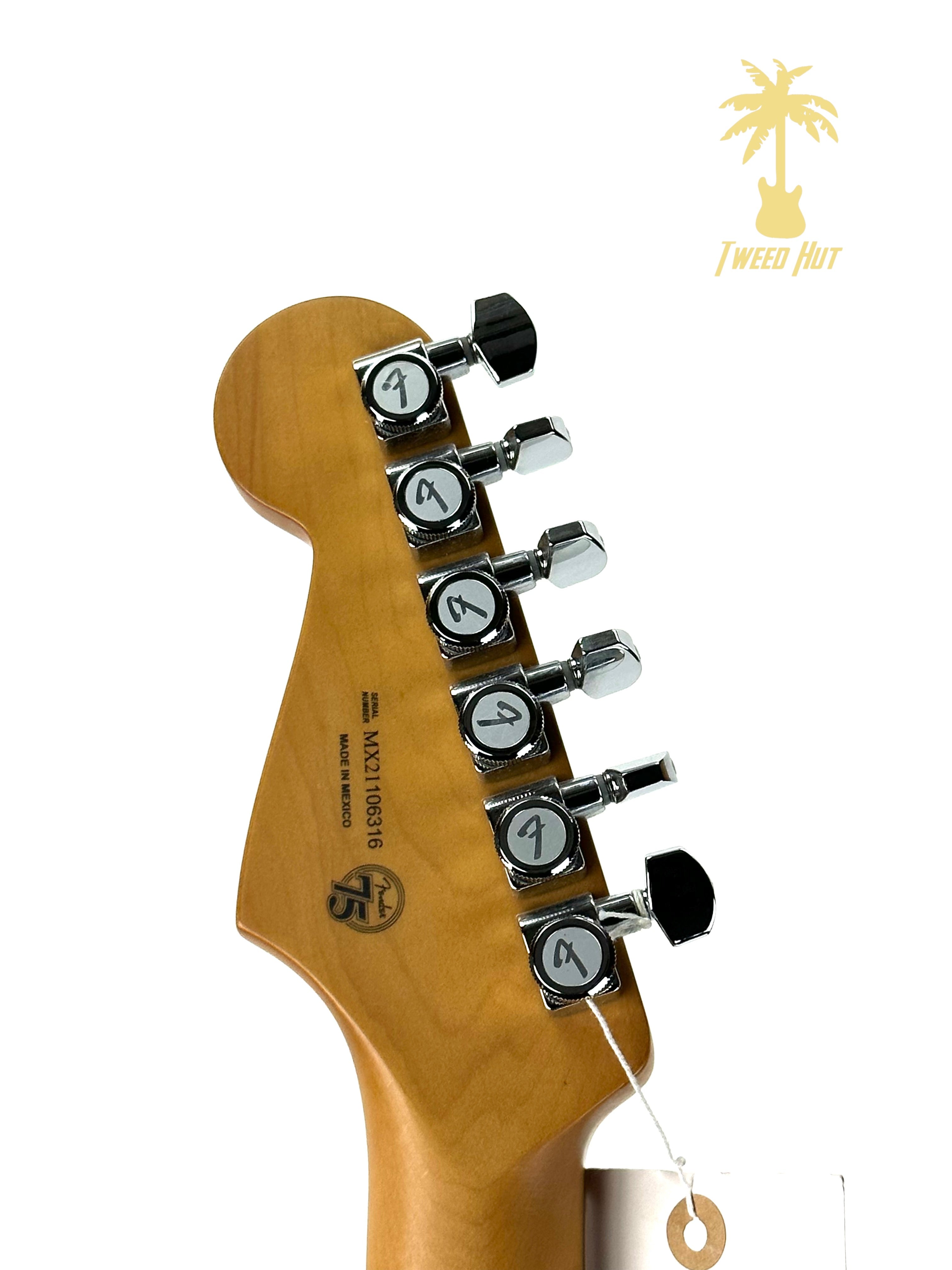 FENDER PLAYER PLUS STRATOCASTER-CANDY APPLE RED