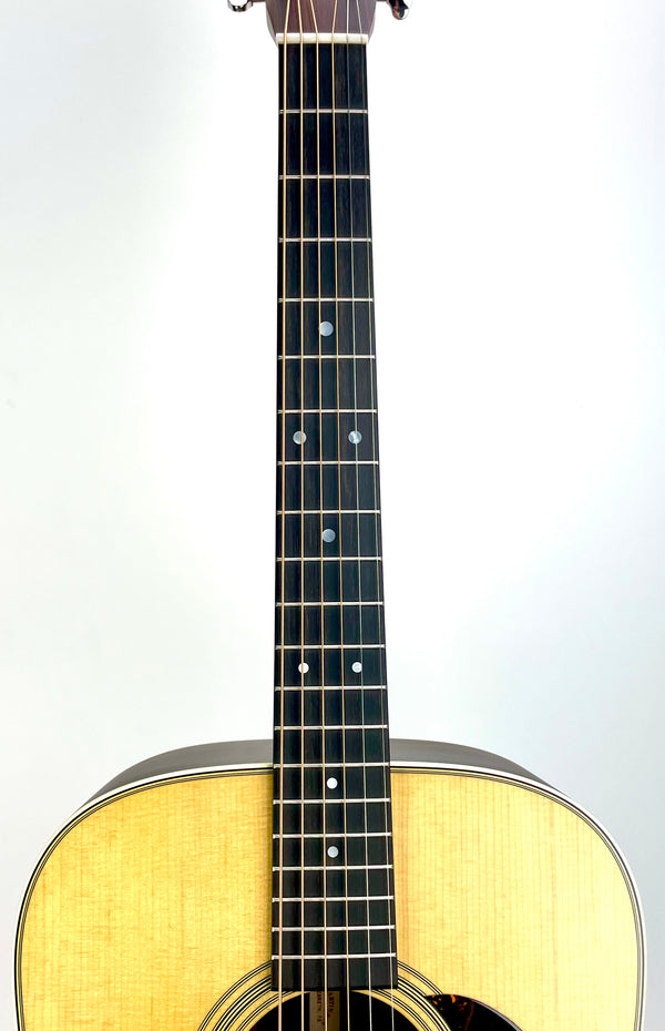 MARTIN D28 SATIN