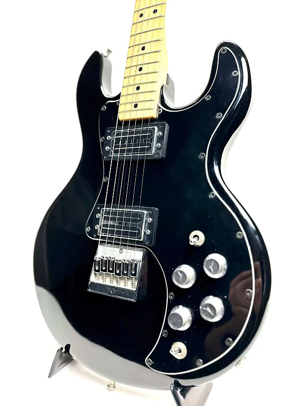 PEAVEY T-60 GUITAR BLACK W/CASE