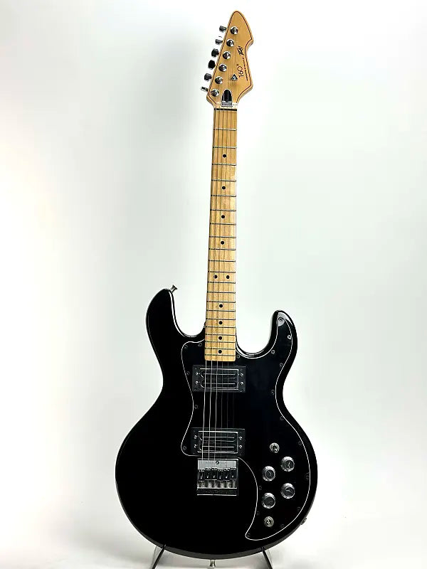PEAVEY T-60 GUITAR BLACK W/CASE
