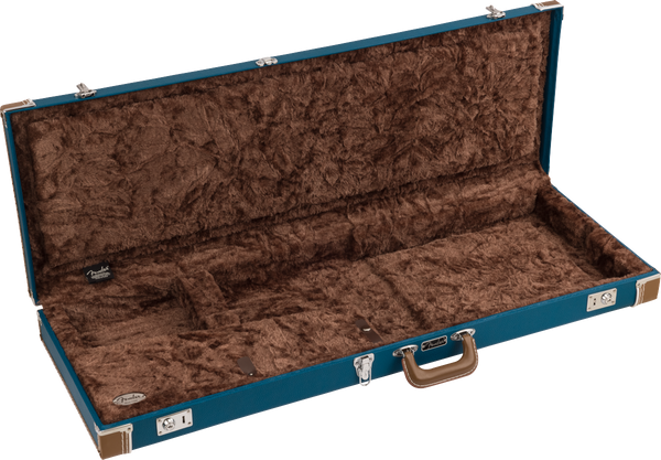 FENDER CLASSIC SERIES CASE LAKE PLACID BLUE