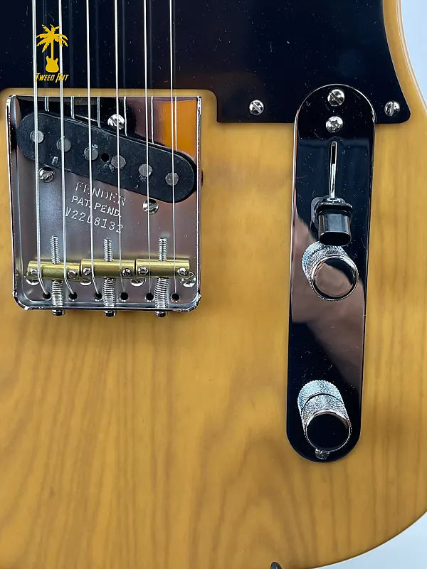 FENDER AMERICAN VINTAGE II '51 TELECASTER 2022-BUTTERSCOTCH BLONDE