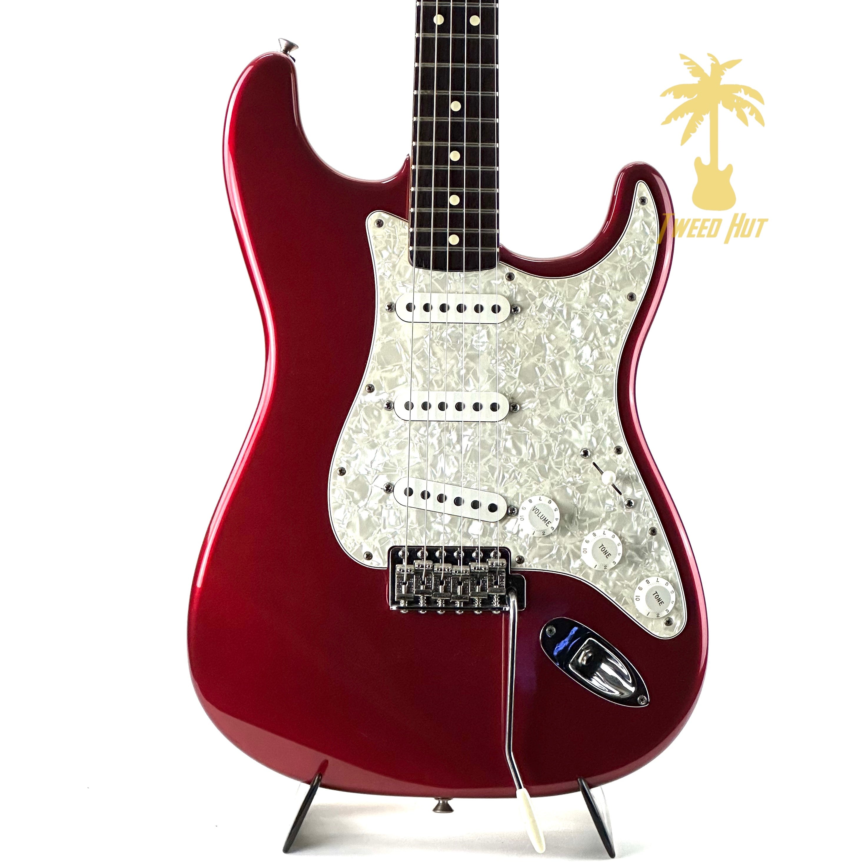 PRE-OWNED FENDER POWERHOUSE STRATOCASTER 2001 - CANDY APPLE RED