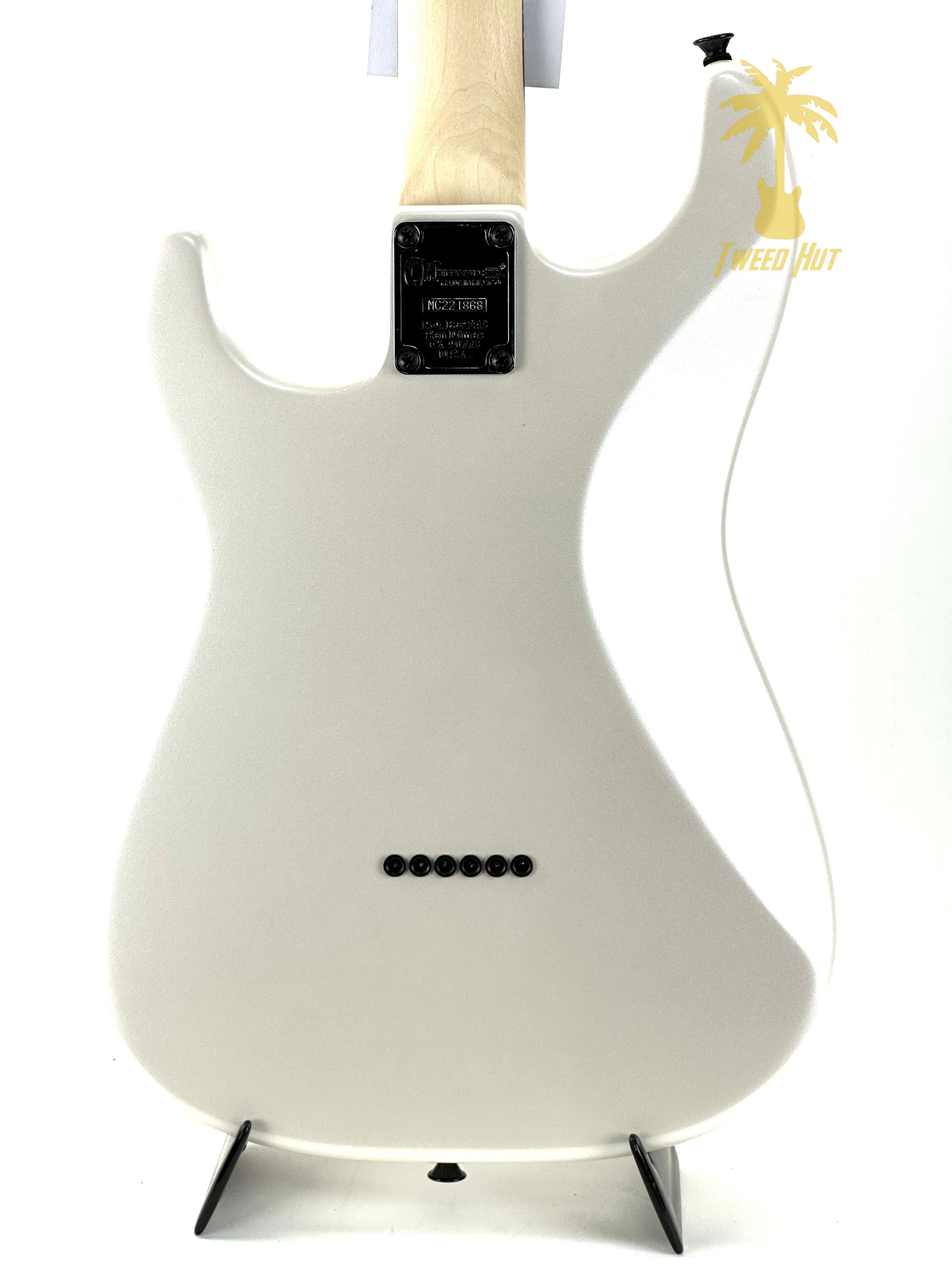 CHARVEL JAKE E LEE SIGNATURE PRO-MOD SO-CAL STYLE 1 HSS HT RW-PEARL WHITE