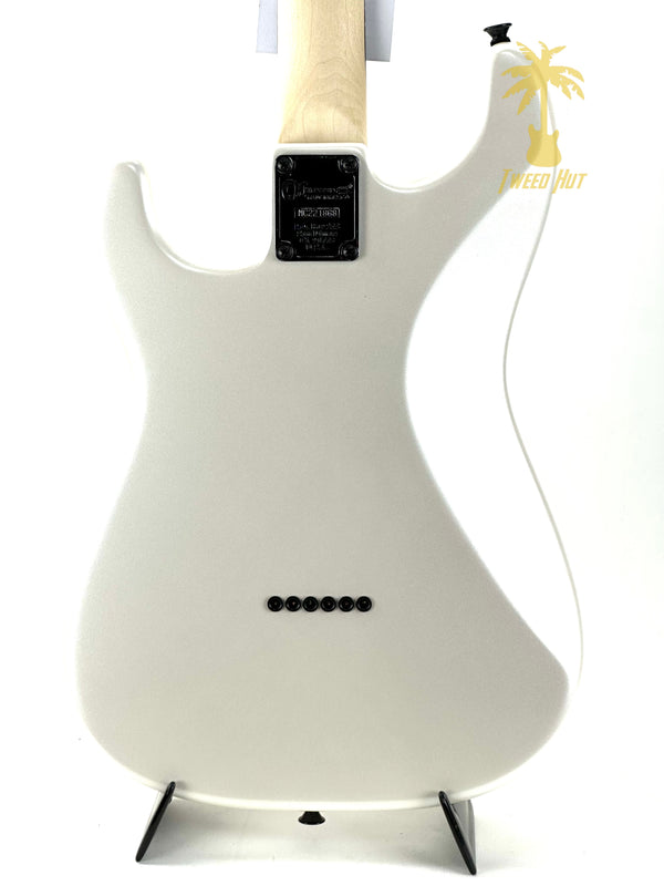 CHARVEL JAKE E LEE SIGNATURE PRO-MOD SO-CAL STYLE 1 HSS HT RW-PEARL WHITE