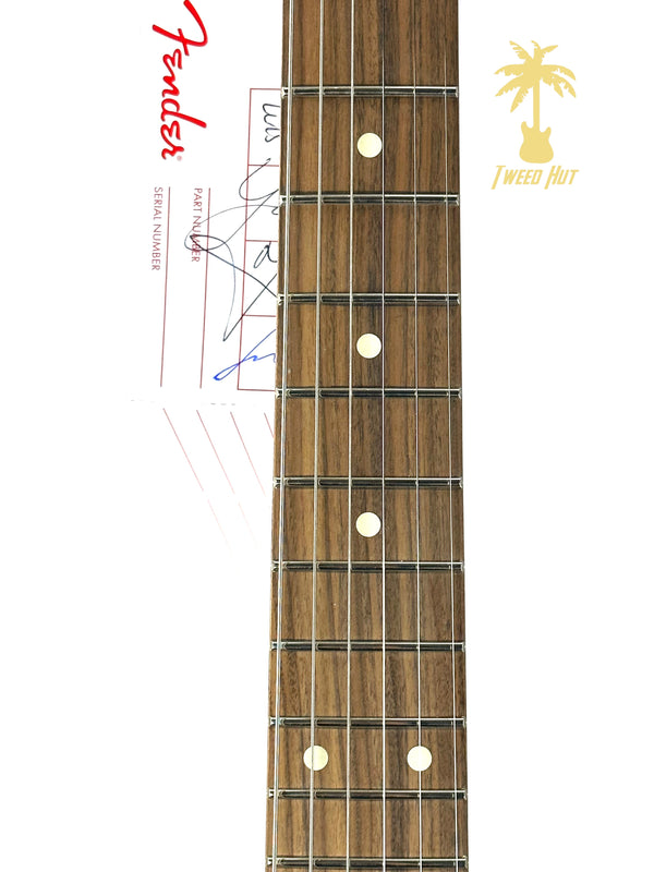FENDER PLAYER JAGUAR PAU FERRO CANDY APPLE RED