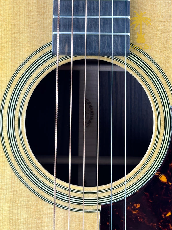 MARTIN OM-28