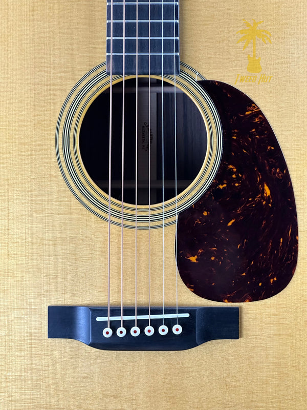 MARTIN  HD-28