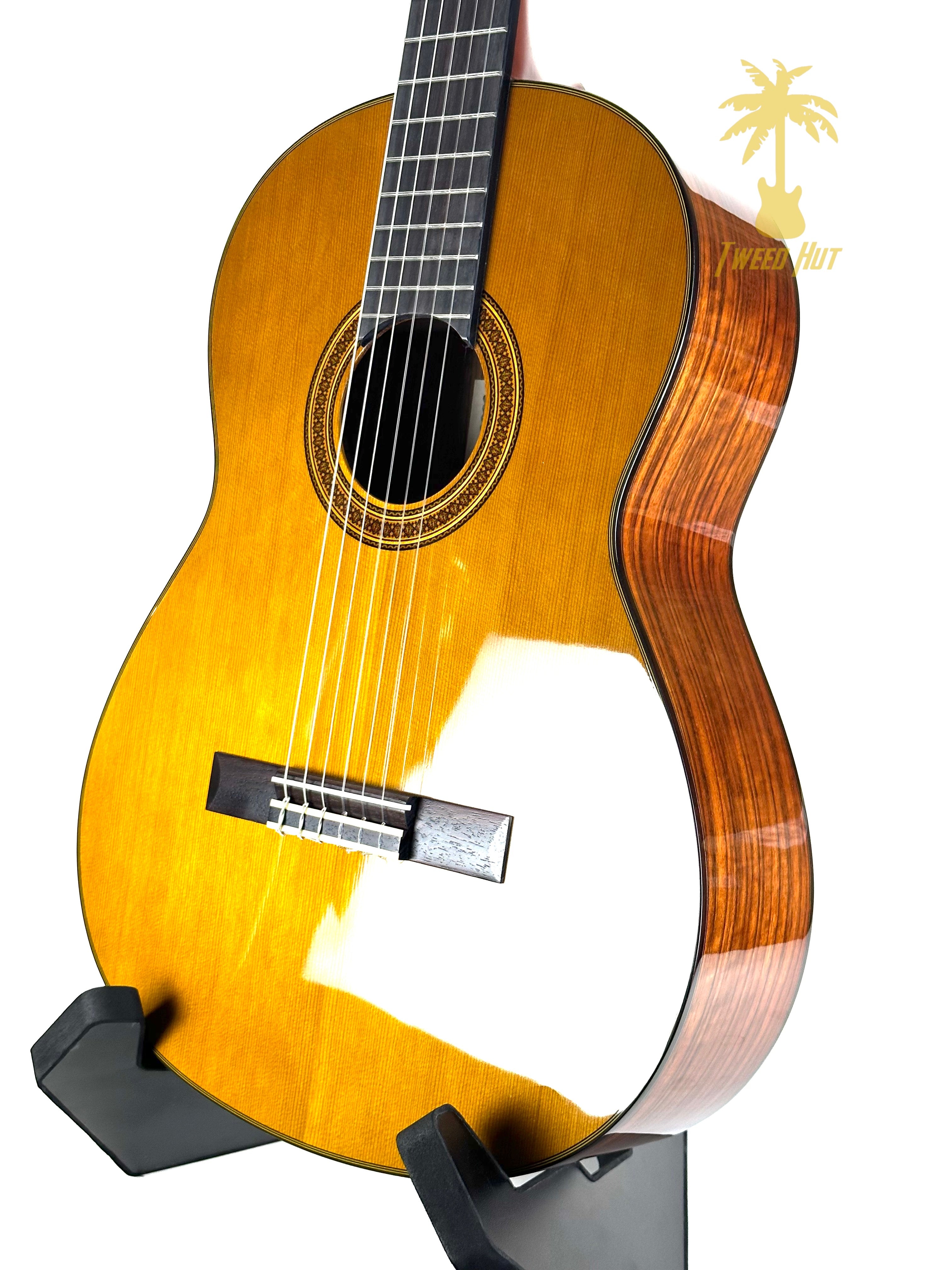YAMAHA CG162C CEDAR TOP CLASSICAL GUITAR NATURAL
