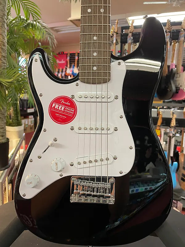 SQUIER MINI STRATOCASTER LEFT-HANDED-BLACK