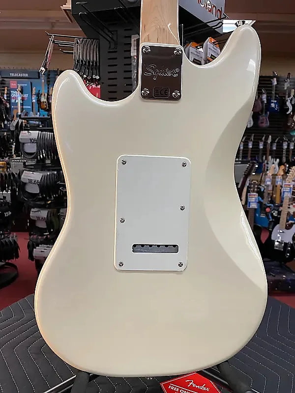 SQUIER PARANORMAL CYCLONE-PEARL WHITE