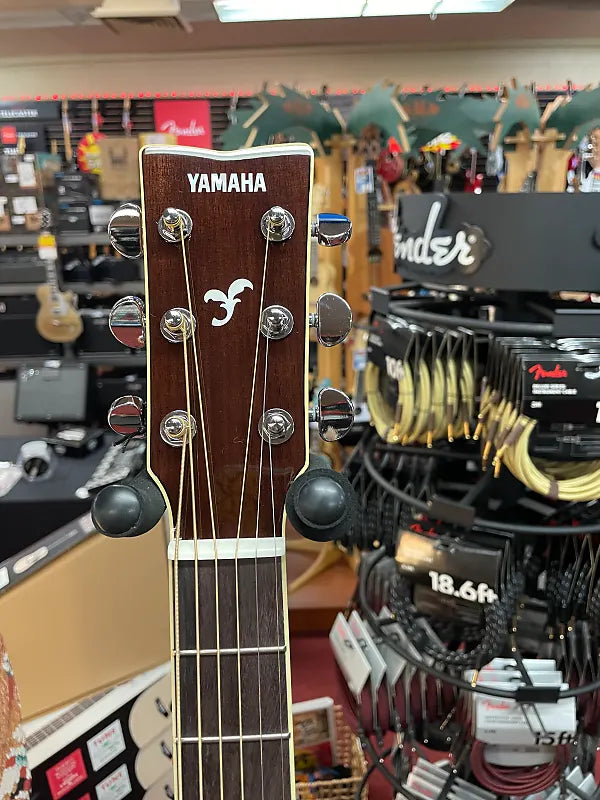 YAMAHA FS830 DSR SMALL BODY ACOUSTIC-DESSERT SUN RED