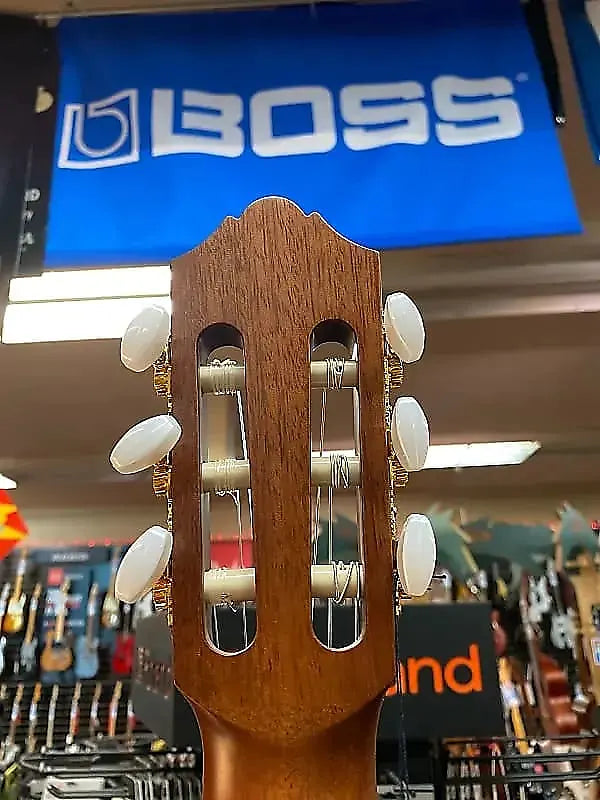 YAMAHA CG182C CEDAR TOP CLASSICAL