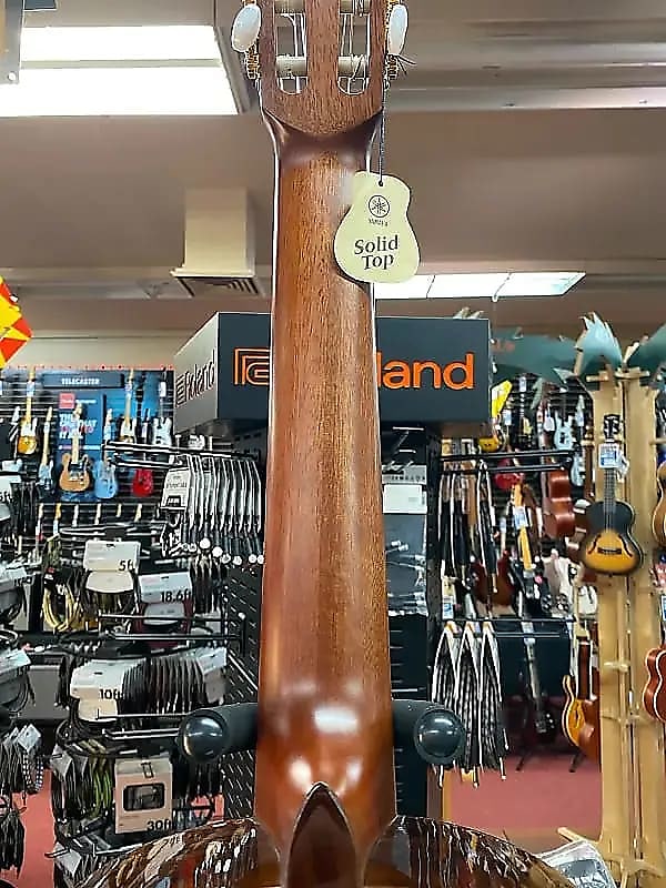 YAMAHA CG182C CEDAR TOP CLASSICAL