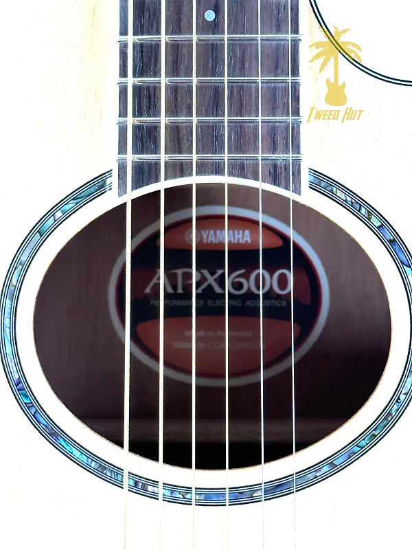 YAMAHA APX600 A/E THINLINE NATURAL