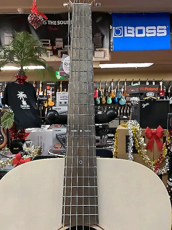 YAMAHA STORIA I A/E GUITAR