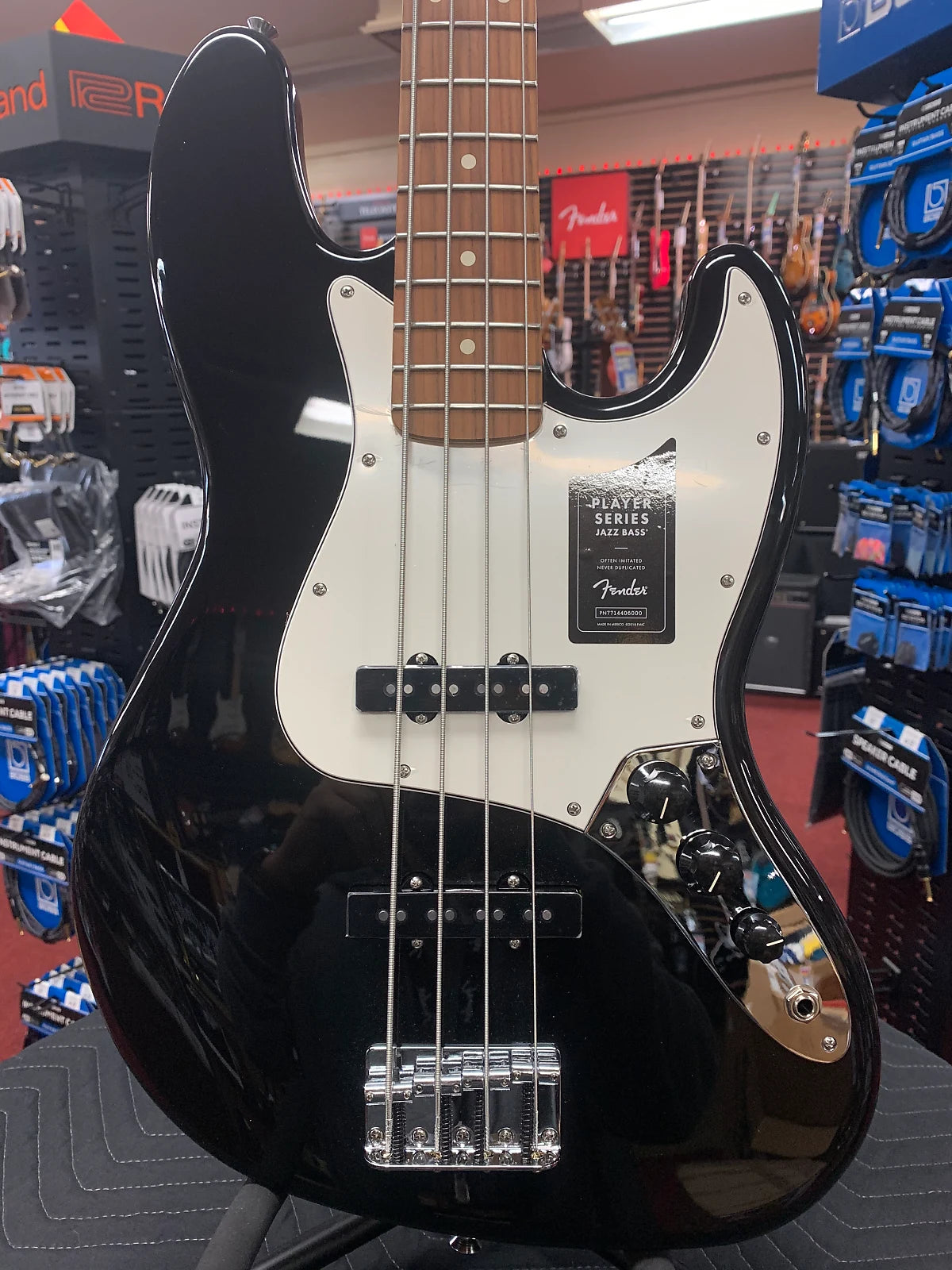FENDER PLAYER JAZZ BASS BLACK