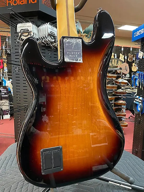 FENDER PLAYER PLUS PRECISION BASS-3-COLOR SUNBURST