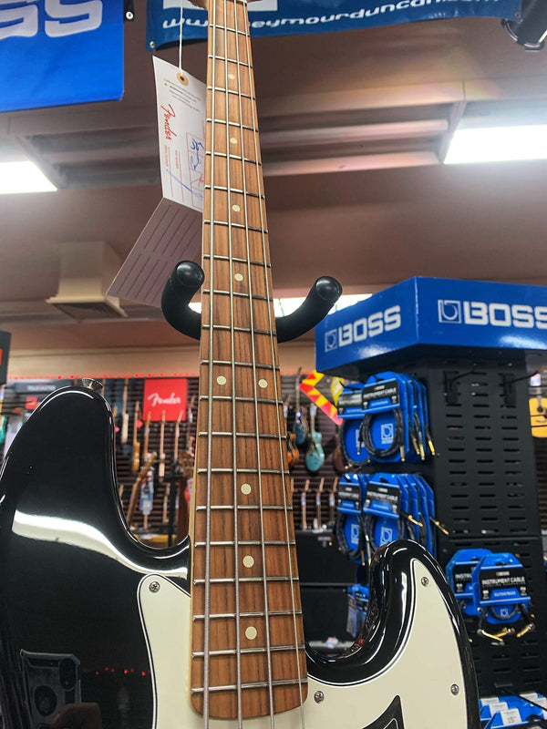 FENDER PLAYER JAZZ BASS BLACK