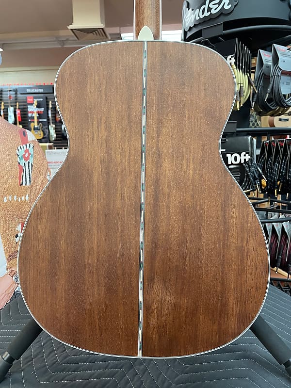 FENDER PARAMOUNT PO-220E ORCHESTRA ACOUSTIC-ELECTRIC GUITAR-MAHOGANY