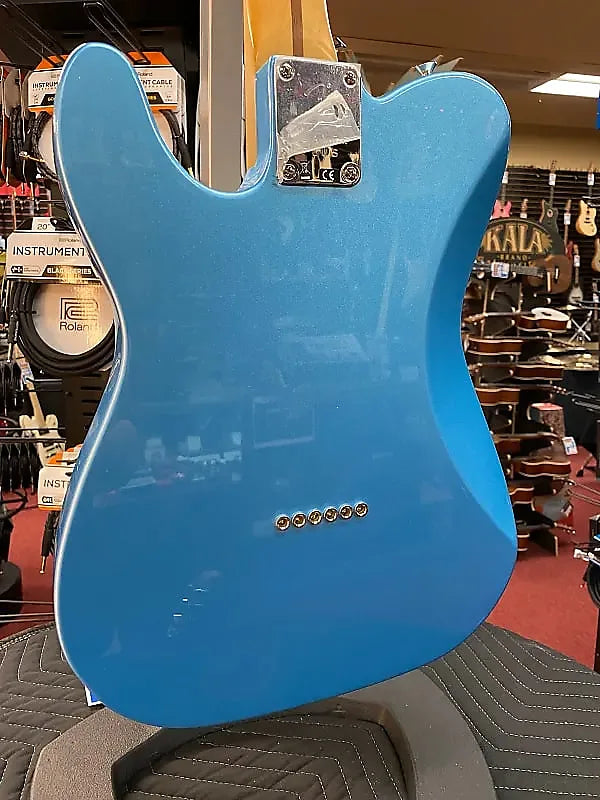 FENDER PLAYER PLUS NASHVILLE TELECASTER-OPAL SPARK