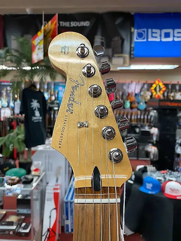 FENDER PLAYER STRATOCASTER LEFT-HANDED-BLACK