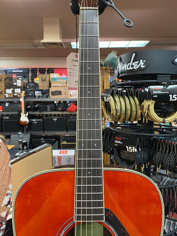 YAMAHA FG830 DREADNOUGHT AUTUMN BURST