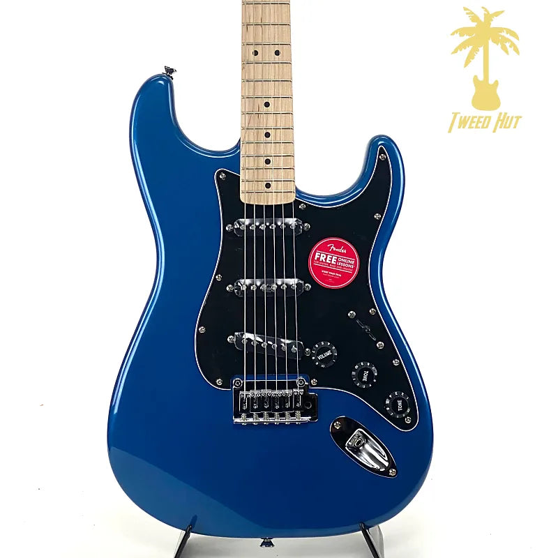 SQUIER AFFINITY SERIES™ STRATOCASTER® LAKE PLACID BLUE