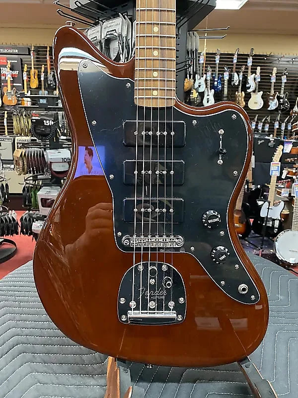 FENDER NOVENTA JAZZMASTER-WALNUT