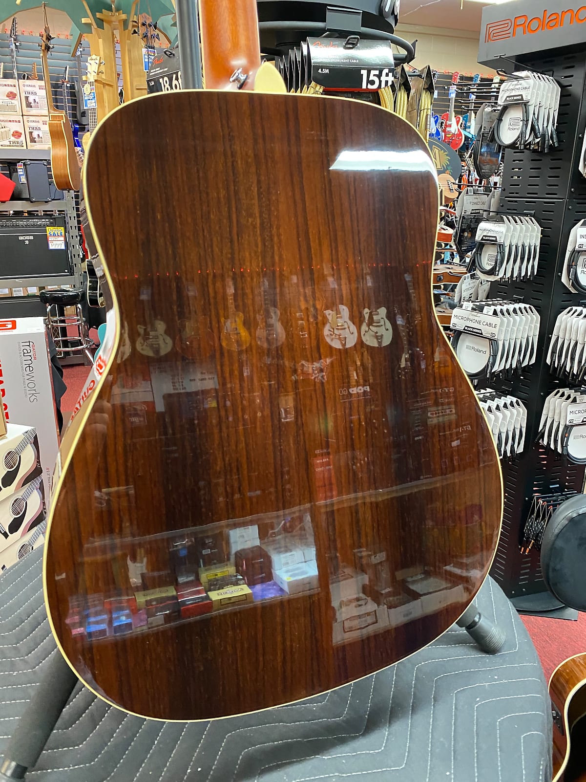 YAMAHA FG830 DREADNOUGHT AUTUMN BURST