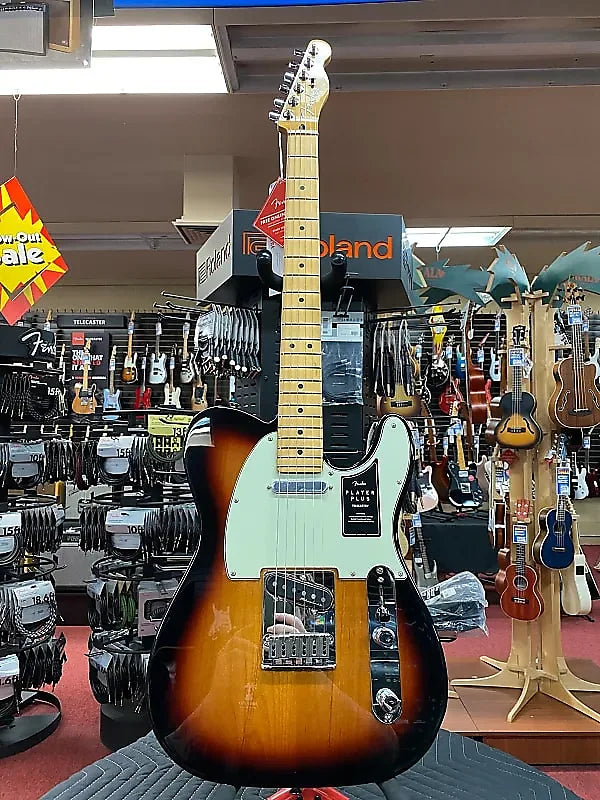 FENDER PLAYER PLUS TELECASTER-3-COLOR SUNBURST