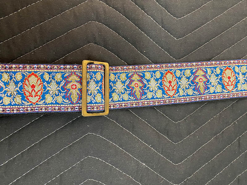 PRS LTD RED/BLUE PAISLEY GUITAR STRAP