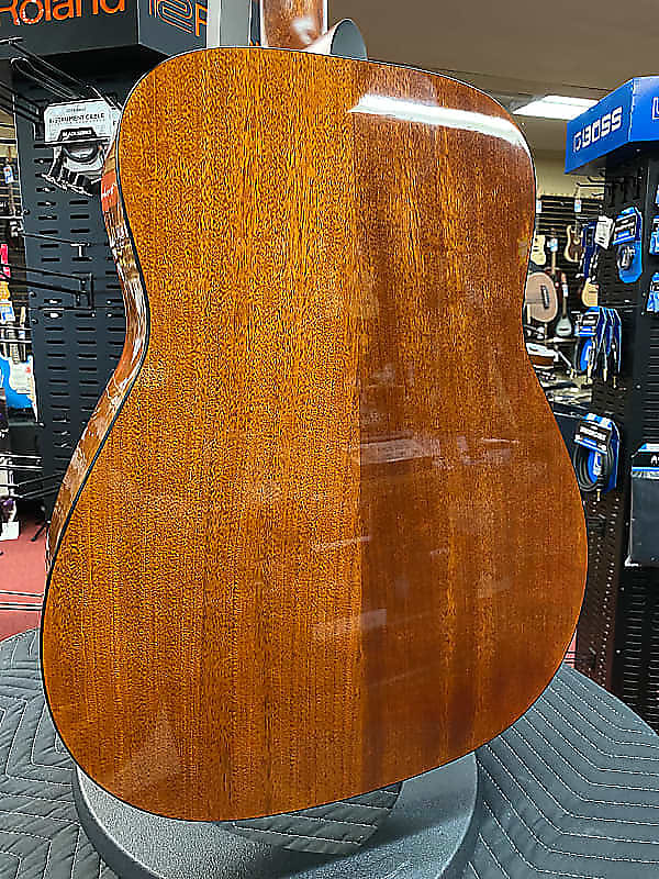 YAMAHA FG800 SOLID TOP DREAD NATURAL