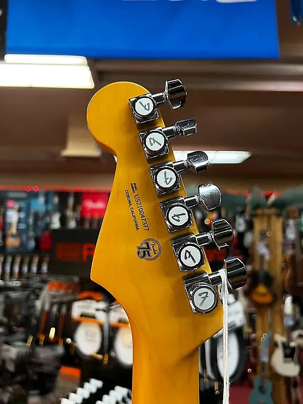 FENDER AMERICAN ULTRA LUXE STRATOCASTER-PLASMA RED BURST