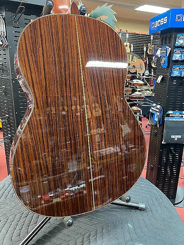 YAMAHA CG182C CEDAR TOP CLASSICAL